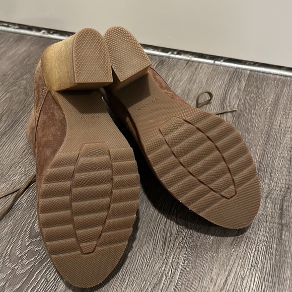 New Prada Lace up Booties tan suede - Picture 4 of 11